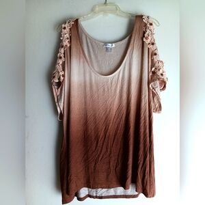 🚨Venus Brown Ombre Blouse with Floral Lace EUC